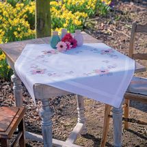 Kit de nappe à broder - Vervaco - Fleurs pastel