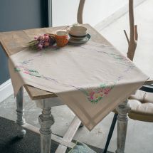 Kit de nappe à broder - Vervaco - Fleurs de printemps