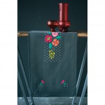 Kit de chemin de table à broder - Vervaco - Fleurs multicolores